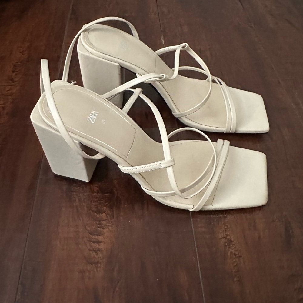 Zara Women's Square Toe Cream Nude Block Strappy Sandal Heels - Picture 6 of 9